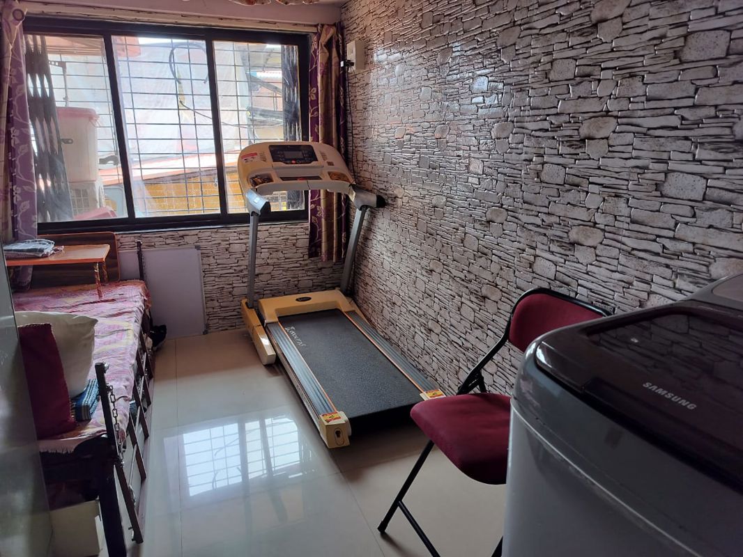 1.5 BHK + Study Room Apartment For Sale in Andheri East