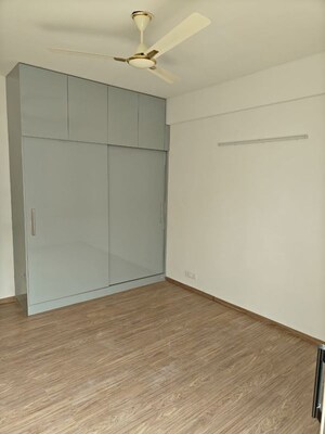 Room in 2 BHK Apartment at Paras Dews, Sector 106 – for Sale