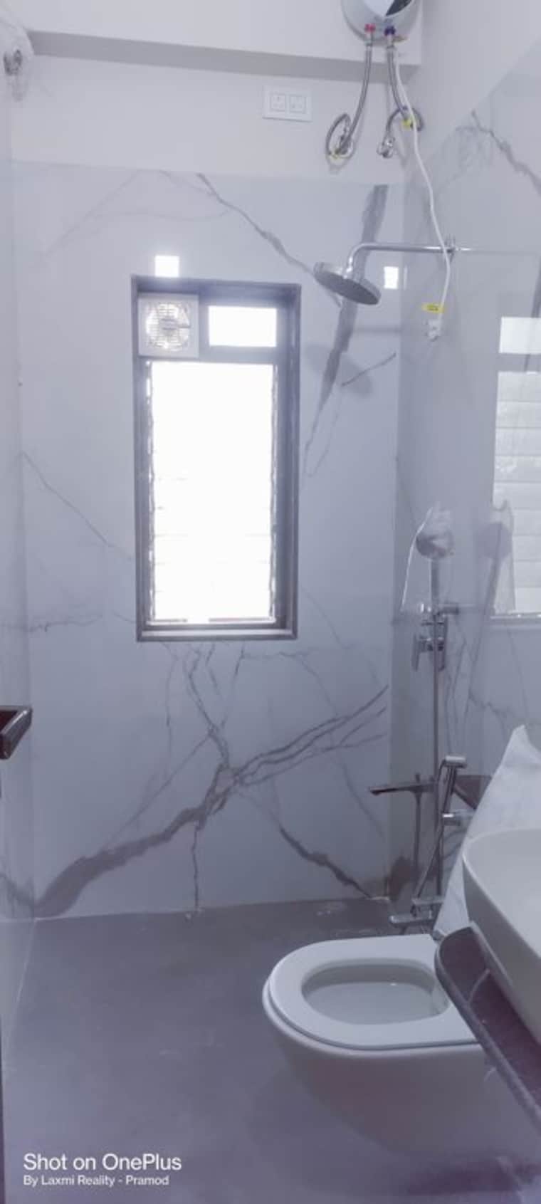 Bathroom, alamdar-the-auro 2.5 Bedroom 900 Sq.Ft. Apartment In Lower Parel Mumbai 10131380