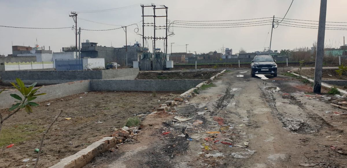 Plot For Sale in Badalpur