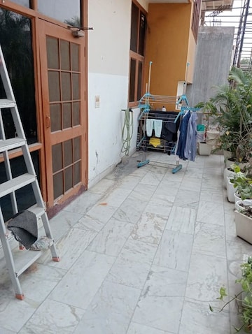 Balcony in 1.5 BHK Villa at Sector 20 – for Rent