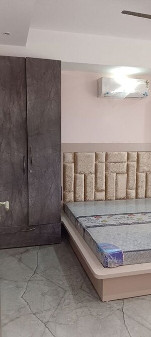 Bathroom in 3 BHK Builder Floor at Ameya One, Sector 42 – for Rent