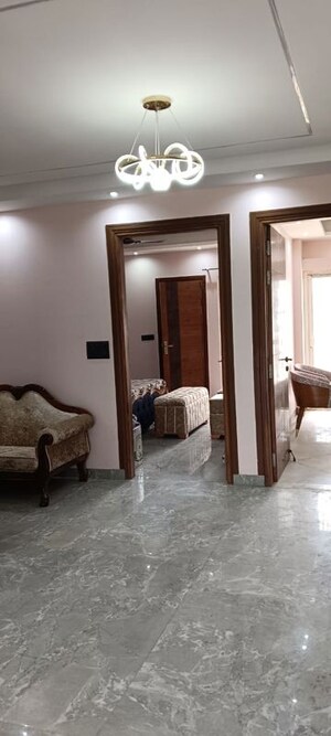 Living Room in 3 BHK Builder Floor at Ameya One, Sector 42 – for Rent