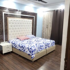 3 BHK + Servant Room Apartment For Rent in Mahagun Mywoods