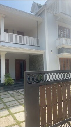 4 BHK + Servant Room,Study Room,Extra Room Independent House For Sale in Kuttanellur