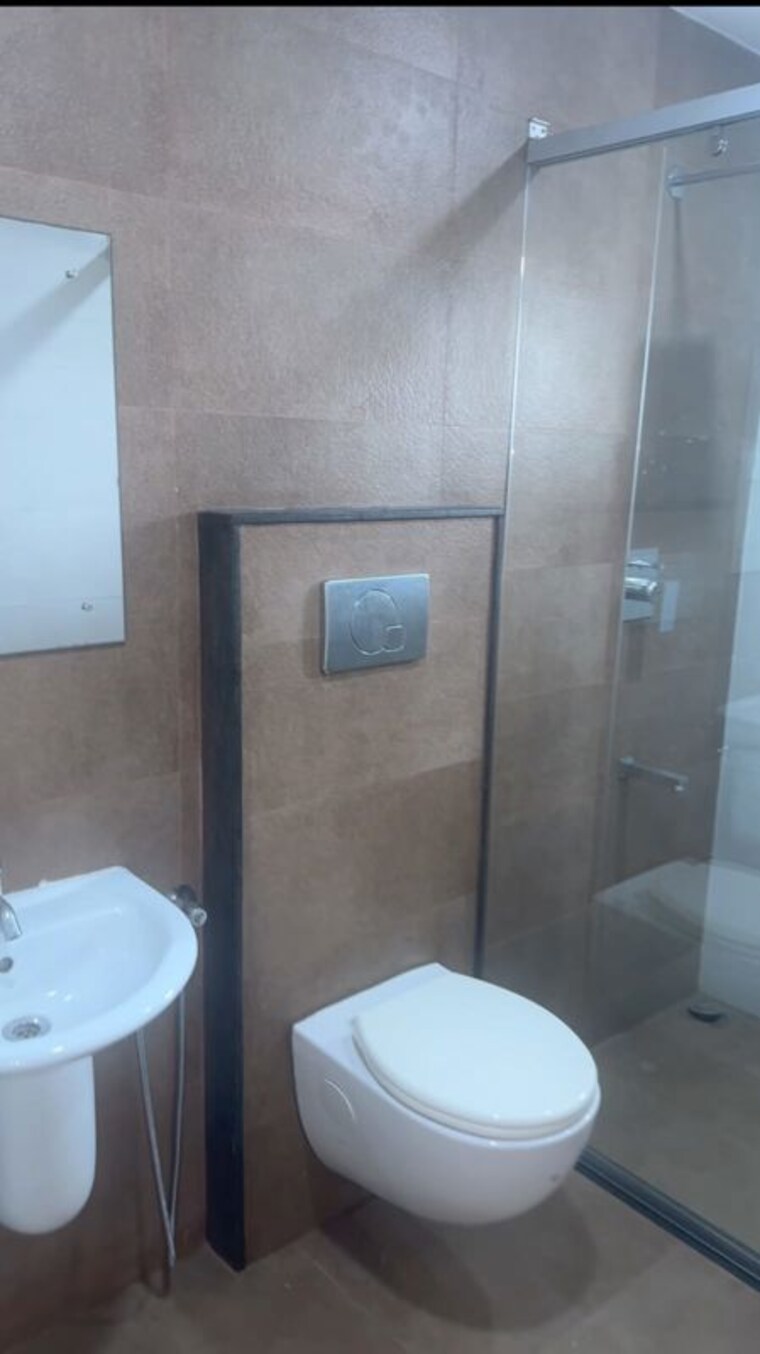 Bathroom, kuttanellur 4 Bedroom 3600 Sq.Ft. Independent House In Kuttanellur Thrissur 10131350