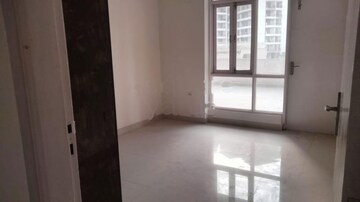Room in 3 BHK Apartment at Pareena The Elite Residences, Sector 99 – for Rent