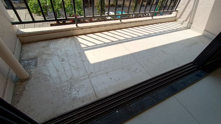 Balcony, manaki-ramchandra-heights 2 Bedroom 616 Sq.Ft. Builder Floor In Virar West Palghar 10131477