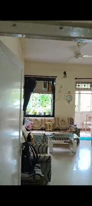 Furnished Amenities in 1 BHK Apartment at Vinod Villa Worli, Worli – for Rent