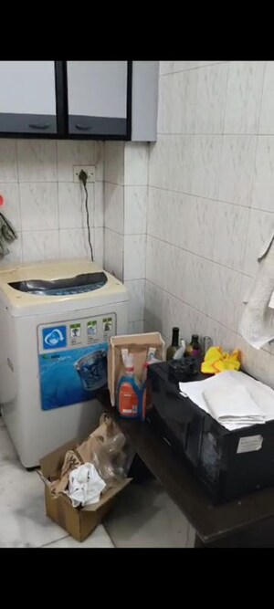 Master Bedroom in 1 BHK Apartment at Vinod Villa Worli, Worli – for Rent