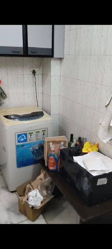 Master Bedroom in 1 BHK Apartment at Vinod Villa Worli, Worli – for Rent