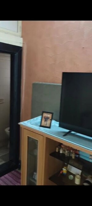 Bedroom in 1 BHK Apartment at Vinod Villa Worli, Worli – for Rent