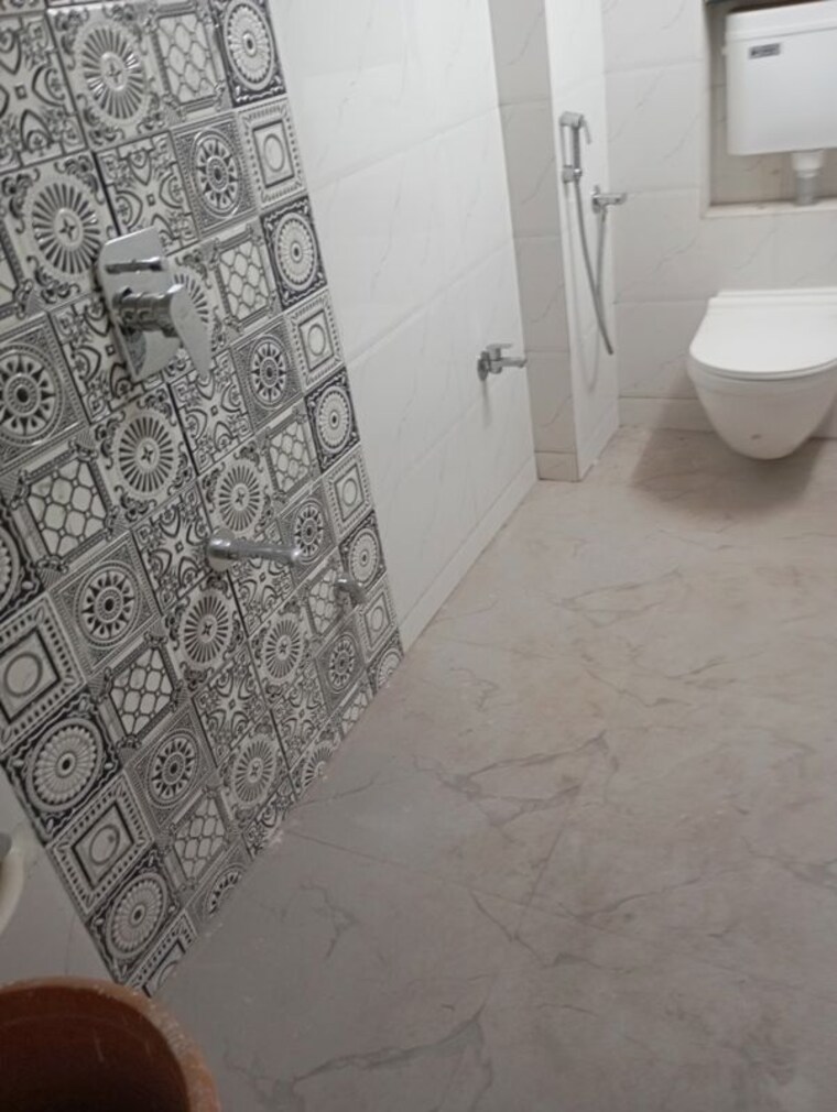 Bathroom, jb nagar 1.5 Bedroom 440 Sq.Ft. Apartment In Jb Nagar Mumbai 10131497