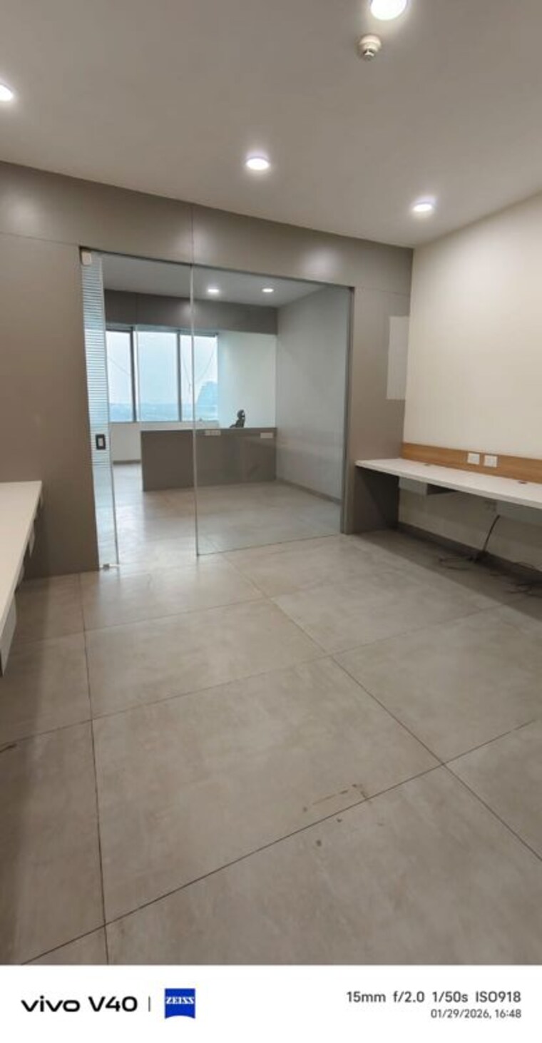 Room, ambuja-ecospace-business-park Commercial Office Space in IT/SEZ 750 Sq.Ft. In New Town Action Area ii Kolkata 10131454