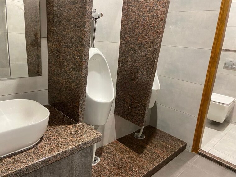 Bathroom, wakadewadi Commercial Office Space 9700 Sq.Ft. In Wakadewadi Pune 10131522
