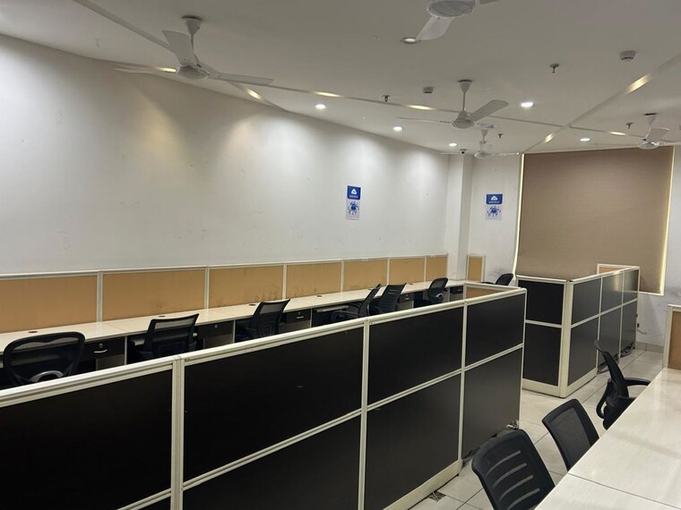 Team Area, motia-citi-royal-business-park Commercial Office Space in IT/SEZ 460 Sq.Ft. In Ambala Highway Zirakpur 10131523