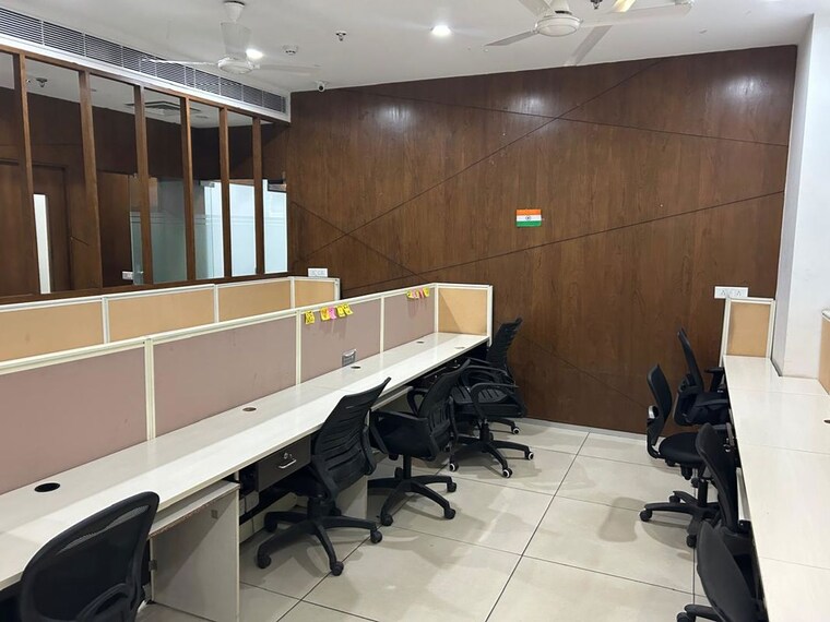 Team Area, motia-citi-royal-business-park Commercial Office Space in IT/SEZ 460 Sq.Ft. In Ambala Highway Zirakpur 10131523