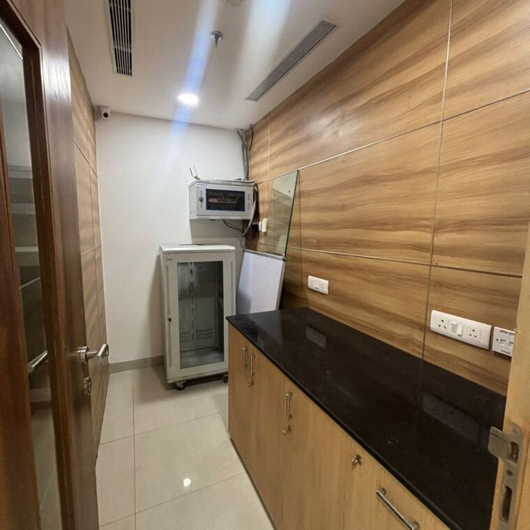 Kitchen, spaze-itech-park Commercial Office Space 1000 Sq.Ft. In Sispal Vihar Gurgaon 10131552