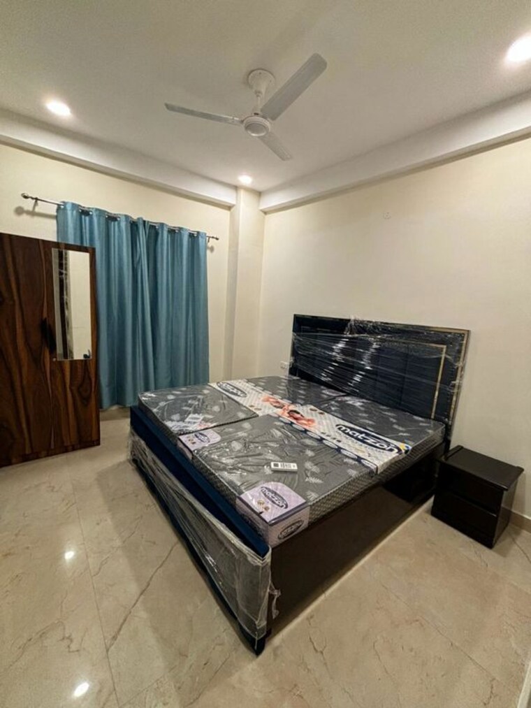 Bedroom, sector 30 3 Bedroom 1800 Sq.Ft. Builder Floor In Sector 30 Gurgaon 10131561