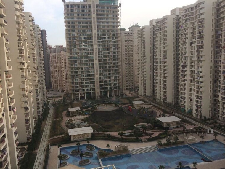 Exterior View, mahagun-moderne 4 Bedroom 2450 Sq.Ft. Apartment In Sector 78 Noida 10088797