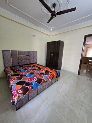 Bedroom in 2 BHK Builder Floor at Sector 43 – for Rent