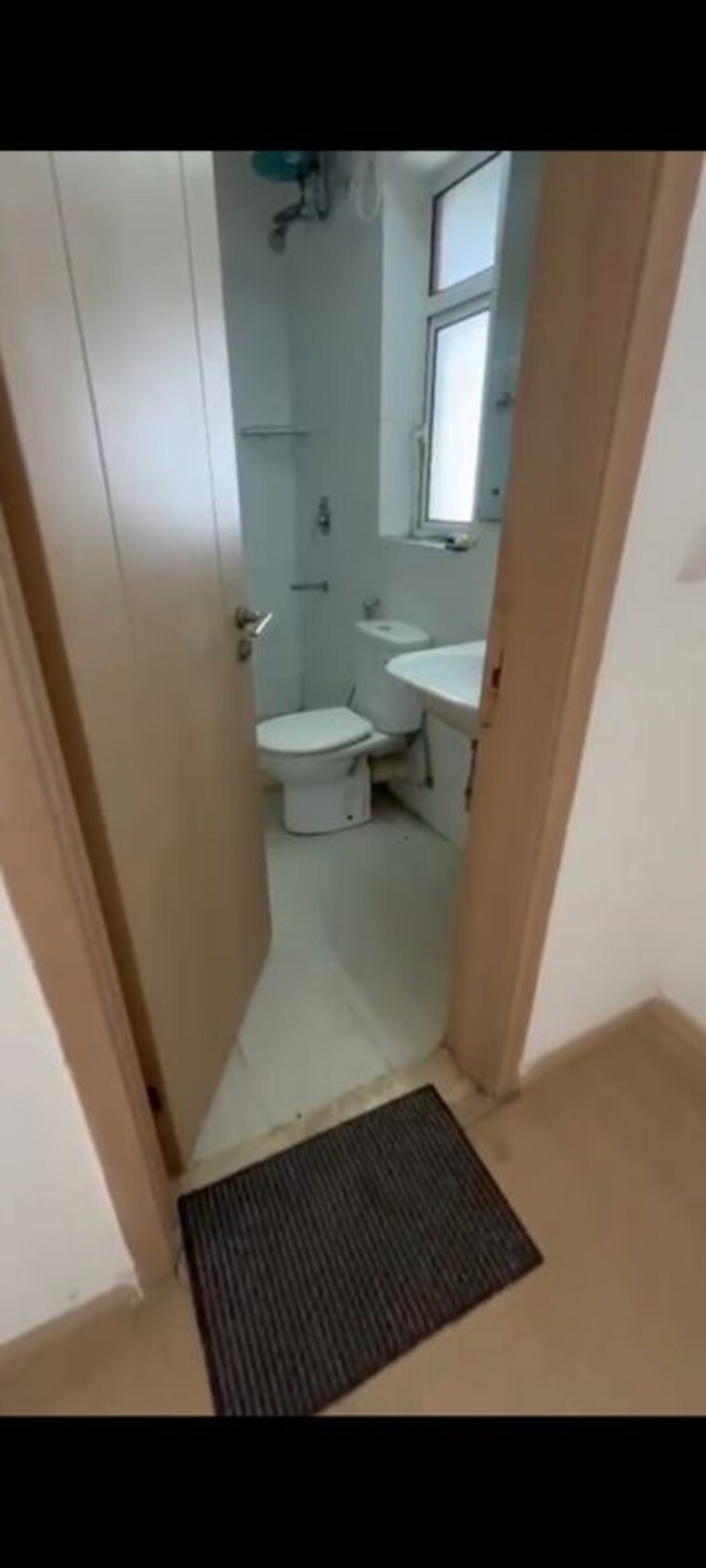 Bathroom, dlf-new-town-heights-ii 4 Bedroom 2230 Sq.Ft. Apartment In Sector 86 Gurgaon 10131602