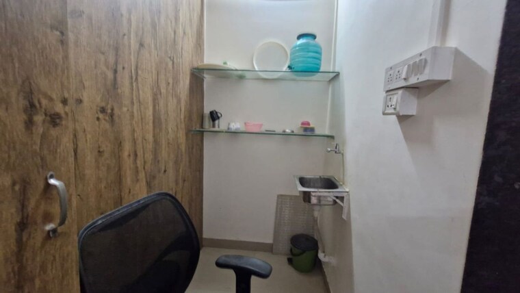 Bathroom, goregaon east Commercial Office Space 650 Sq.Ft. In Goregaon East Mumbai 10131604