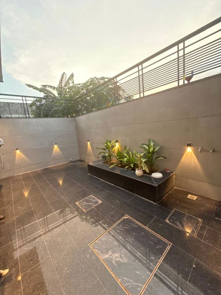 Balcony, sector 117 4 Bedroom 250 Sq.Yd. Independent House In Sector 117 Mohali 10131603