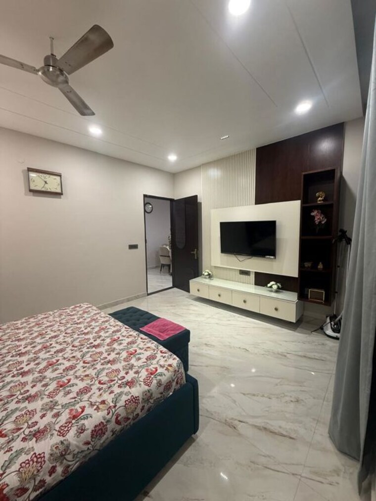 Bedroom, sector 117 4 Bedroom 250 Sq.Yd. Independent House In Sector 117 Mohali 10131603