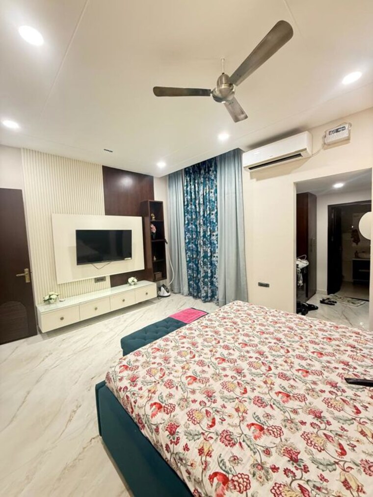 Bedroom, sector 117 4 Bedroom 250 Sq.Yd. Independent House In Sector 117 Mohali 10131603