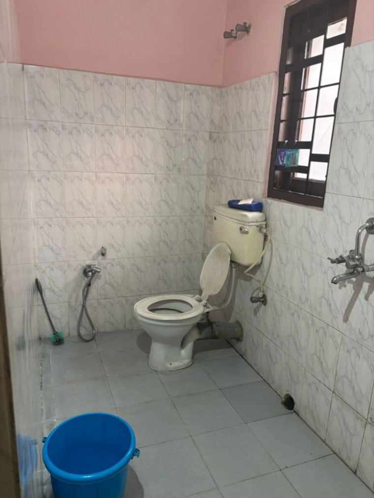 Bathroom, sree nagar 3 Bedroom 1200 Sq.Ft. Independent House In Sree Nagar Guwahati 10131631