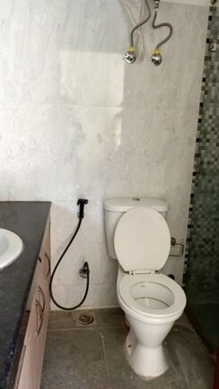 4 BHK + Servant Room Apartment For Rent in Pioneer Park Phase 1