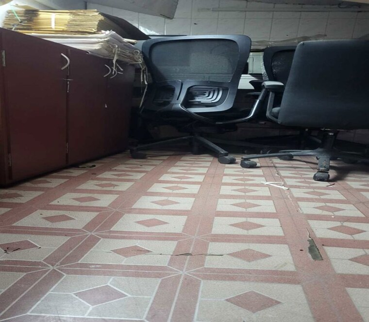 Other, dadar east Commercial Office Space 400 Sq.Ft. In Dadar East Mumbai 10131649