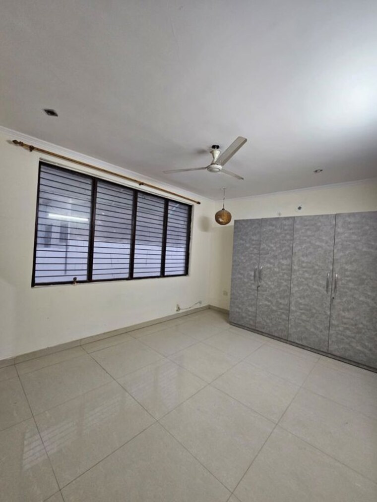 Room, sector 51 3 Bedroom 4500 Sq.Ft. Independent House In Sector 51 Noida 10131668