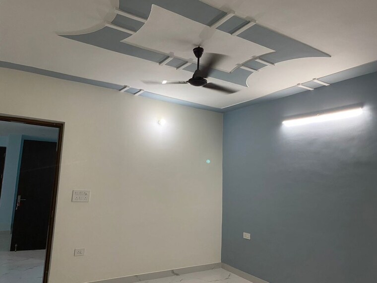 Room, beta ii greater noida 2.5 Bedroom 120 Sq.Mt. Independent House In Beta Ii Greater Noida Greater Noida 10131677