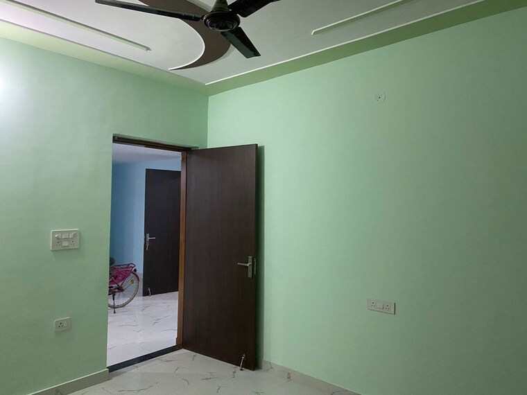 Room, beta ii greater noida 2.5 Bedroom 120 Sq.Mt. Independent House In Beta Ii Greater Noida Greater Noida 10131677