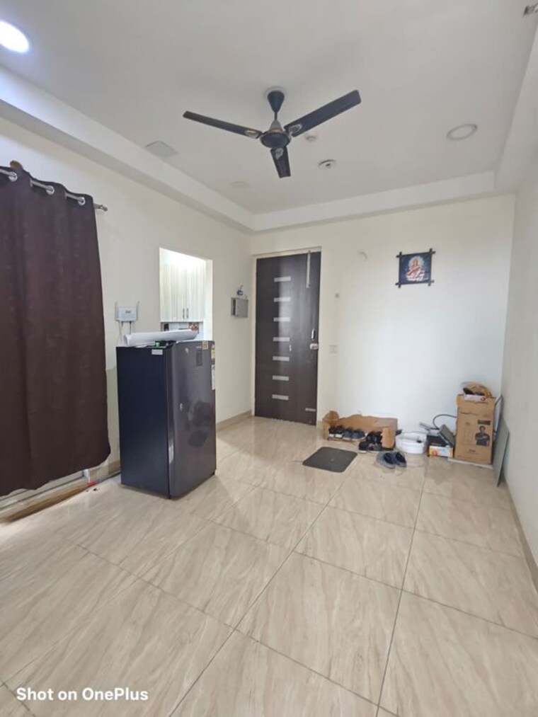 Living Room, gaur-city-2-14th-avenue 2 Bedroom 955 Sq.Ft. Apartment In Sector 16c Greater Noida Greater Noida 10131702