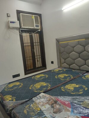 Room in 1 BHK Builder Floor at Neb Sarai – for Rent