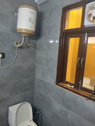 Bathroom in 1 BHK Builder Floor at Neb Sarai – for Rent