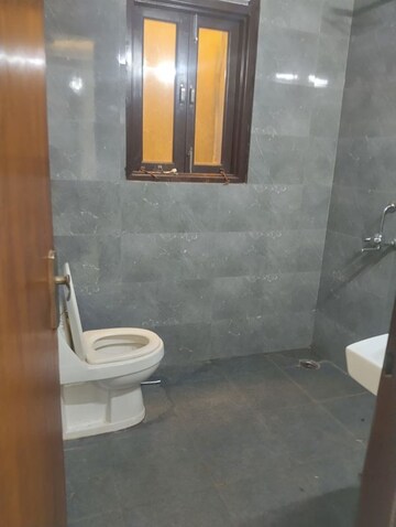 Bathroom in 1 BHK Builder Floor at Neb Sarai – for Rent