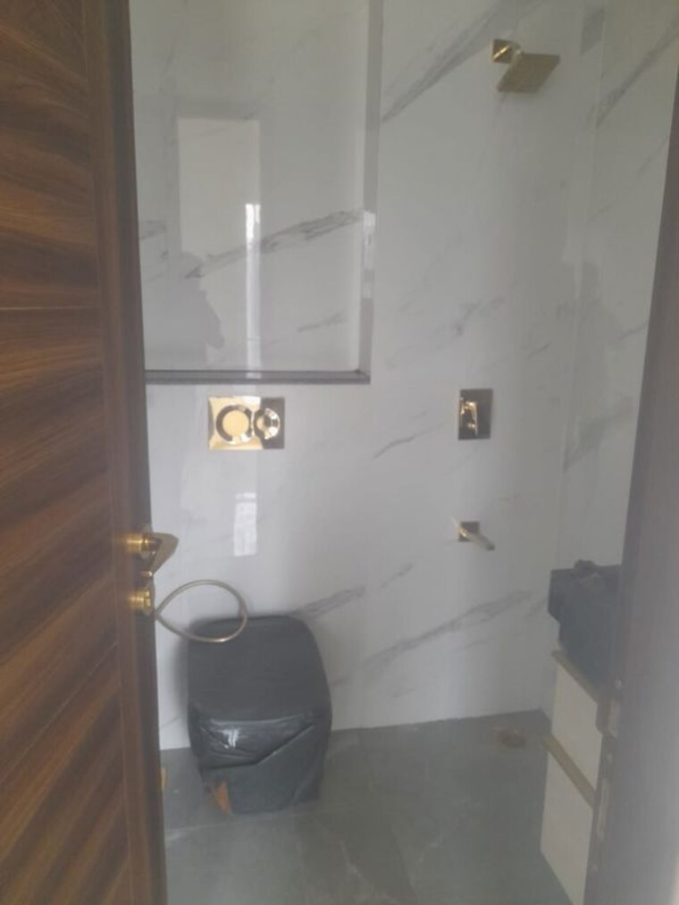 Bathroom, smart-world-orchard 2.5 Bedroom 1125 Sq.Ft. Apartment In Sector 61 Gurgaon 10131693
