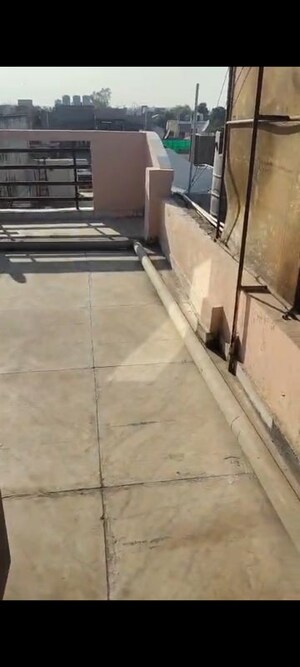 Balcony in 1.5 BHK Independent House at Lajpat Nagar 4 – for Rent