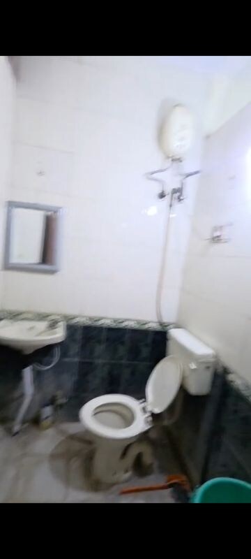 Bathroom in 1.5 BHK Independent House at Lajpat Nagar 4 – for Rent