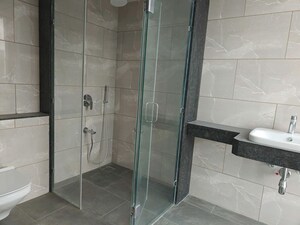 Bathroom in 5 BHK Apartment at Rustomjee Crown, Prabhadevi – for Rent