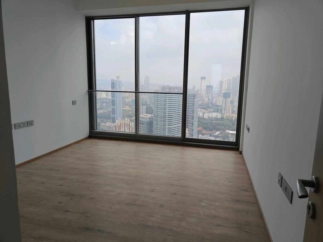 5 BHK + Pooja Room 3050 Sq.Ft. Apartment in Rustomjee Crown