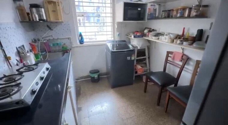 Master Bedroom, shri-ramakrishna-chs 2 Bedroom 700 Sq.Ft. Apartment In Vile Parle West Mumbai 10131724