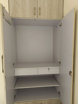 Furnished Amenities in 3 BHK Apartment at Ansal Highland Park, Sector 103 – for Rent