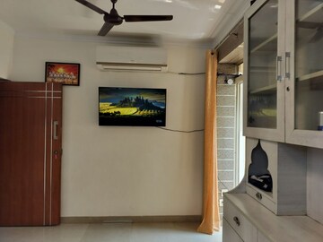 Furnished Amenities in 2 BHK Apartment at Supertech Ecociti, Sector 137 – for Rent