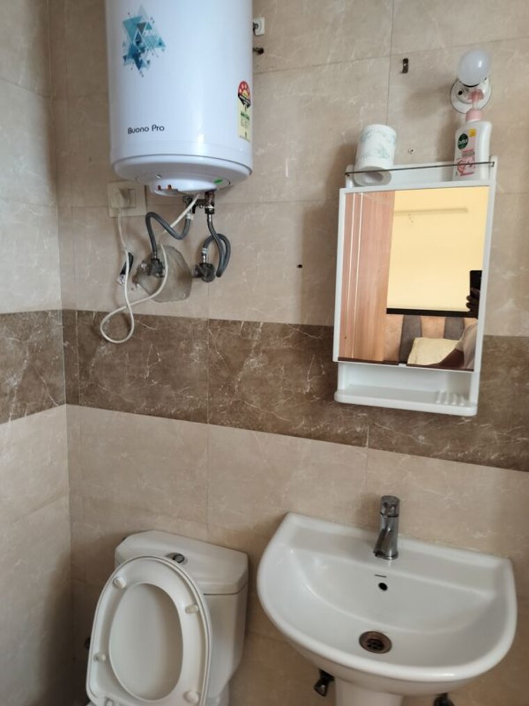 Bathroom, supertech-ecociti 2 Bedroom 890 Sq.Ft. Apartment In Sector 137 Noida 10131740