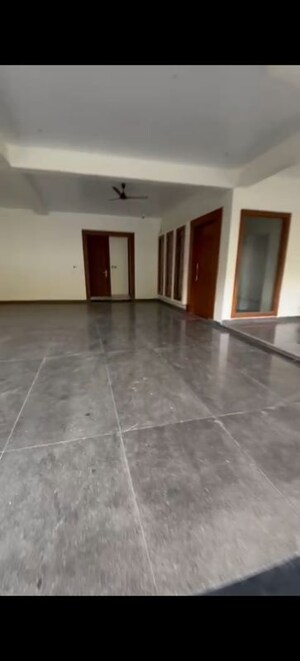 Room in 2.5 BHK Independent House at Delta Ii Greater Noida – for Rent